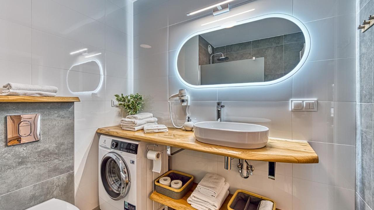 Apartament A2 Domitu Z Basenem, Sauna, Jacuzzi - 5D Apartments Szklarska Poręba Kültér fotó